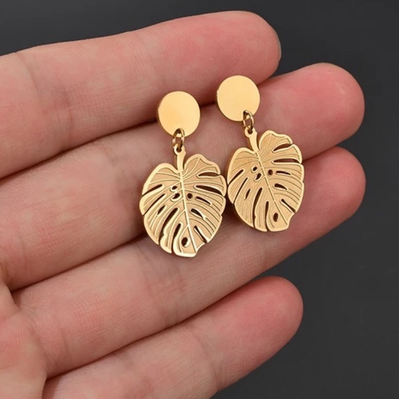 Gold plated earrings leaf 🍁 earrings - Picture 5 of 5
